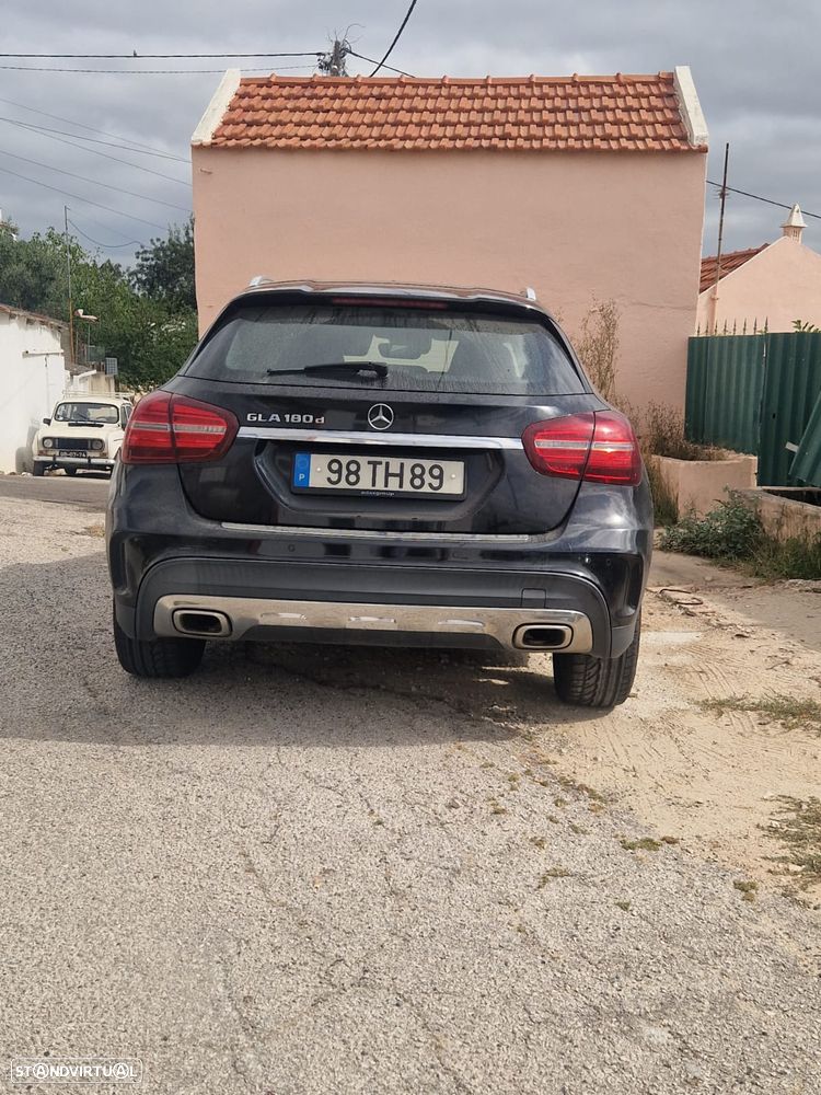 Mercedes-Benz GLA 180 d AMG Line Aut. - 10