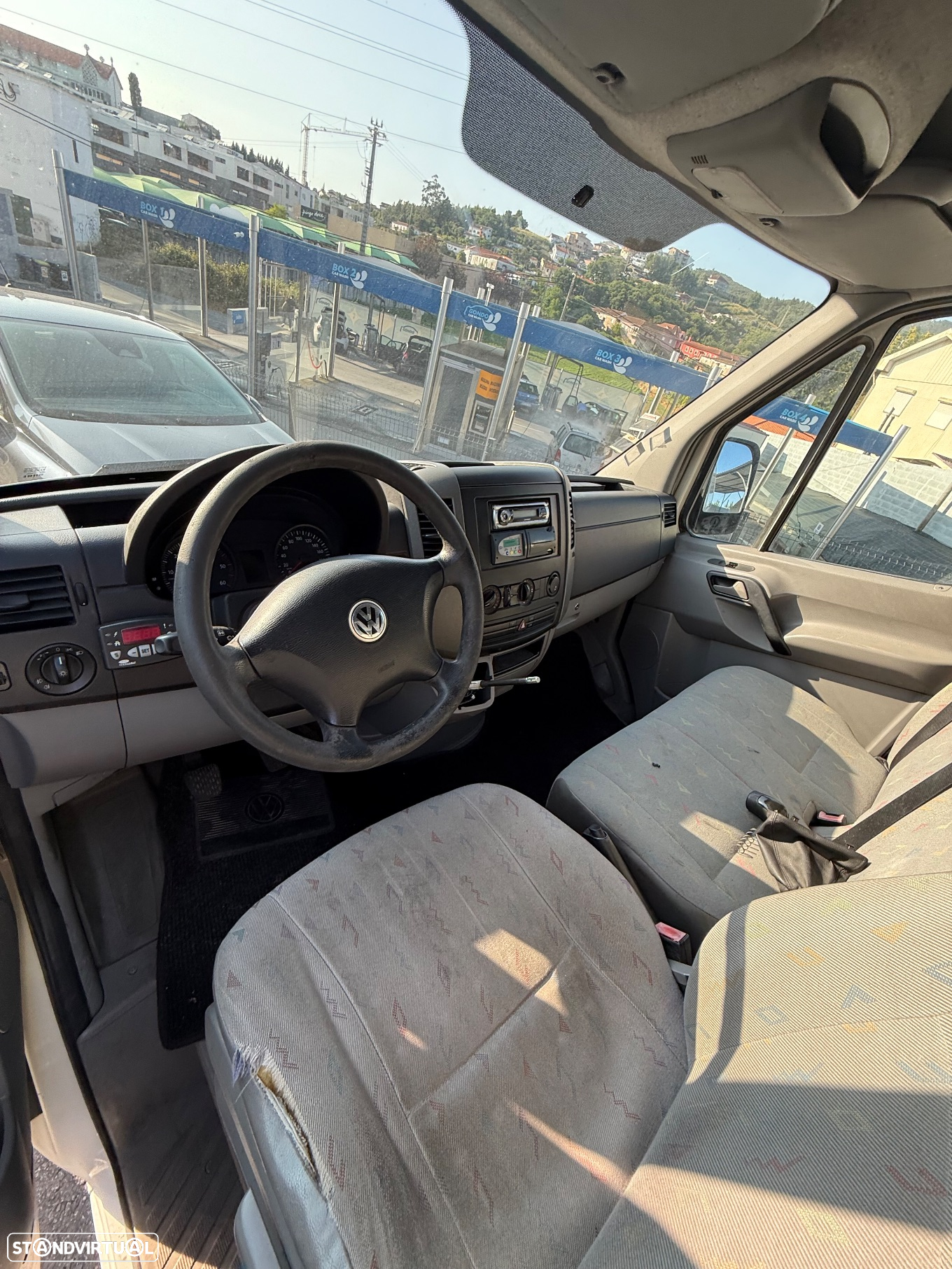 VW crafter 2.5 tdi 136cv com motor de frio caixa isotermica - 7