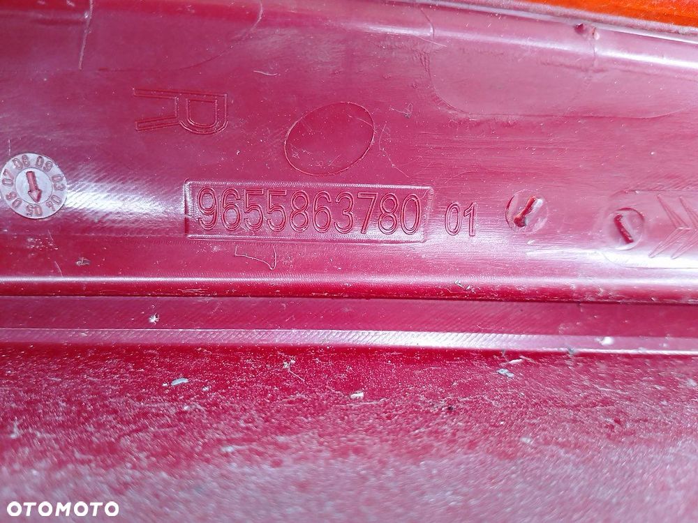 LAMPA TYLNA PRAWA CITROEN C4 I 9655863980  9655863780 HATCHBACK - 3