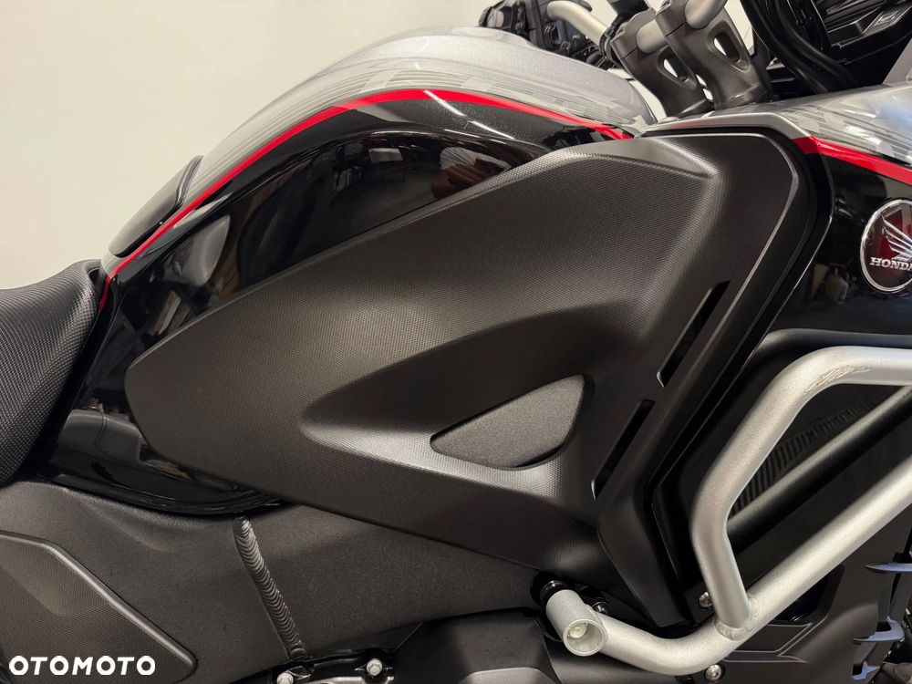 Honda VFR - 34