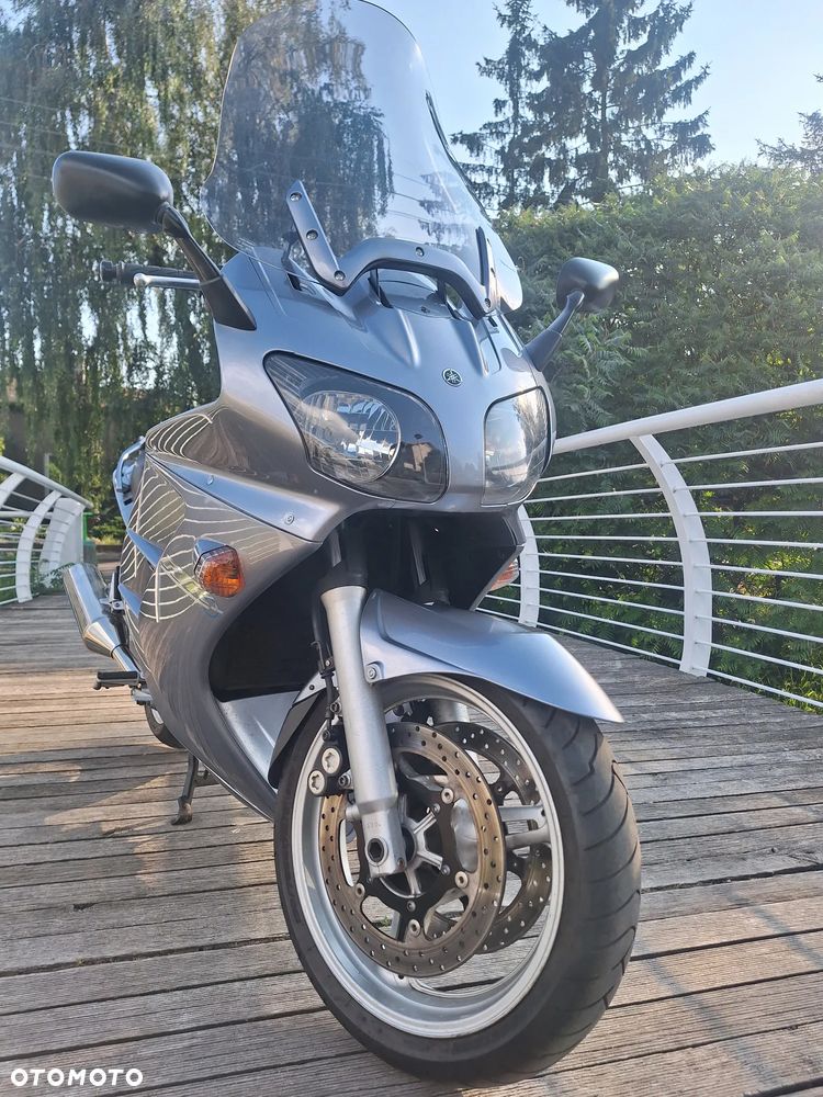 Yamaha FJR - 10