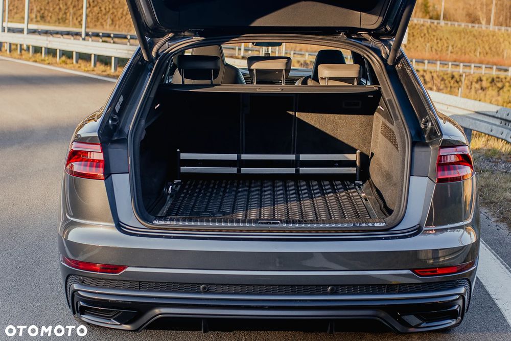 Audi Q8 - 12