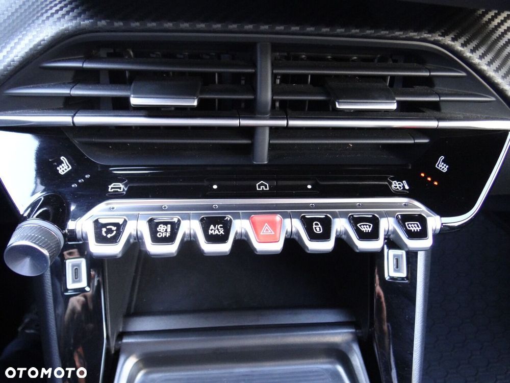 Peugeot 2008 PureTech 100 Allure S&S BVM6 - 19