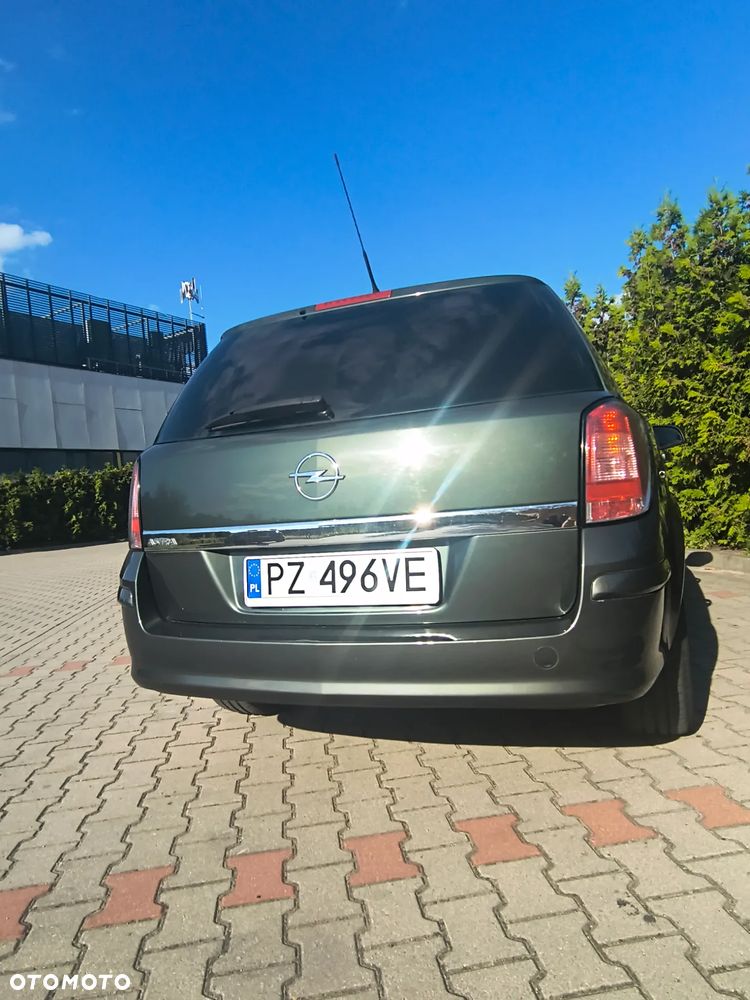 Opel Astra 1.6 Edition 111 Jahre - 14