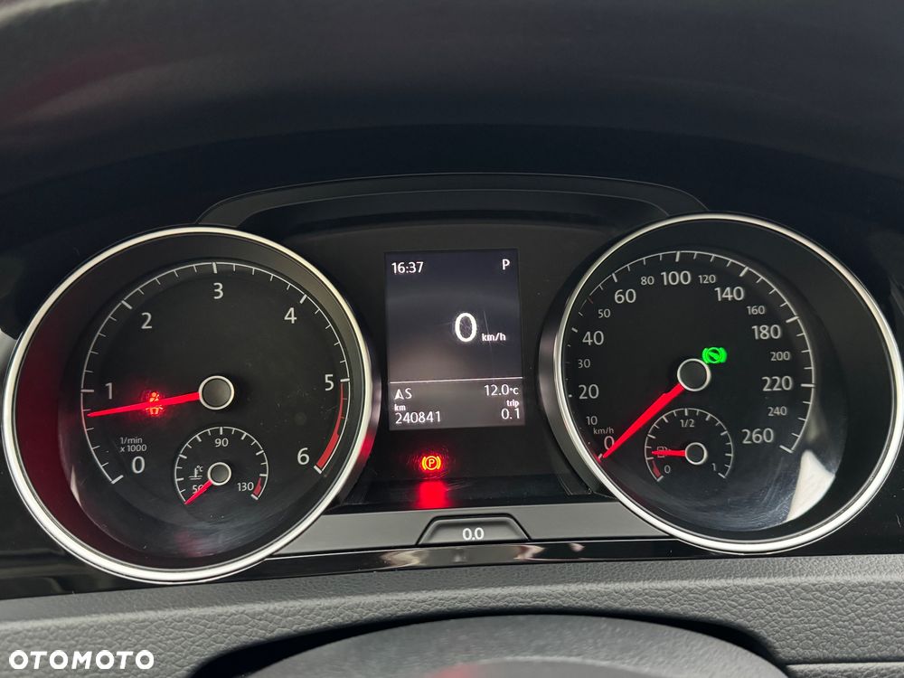 Volkswagen Golf Variant 1.6 TDI SCR DSG IQ.DRIVE - 16