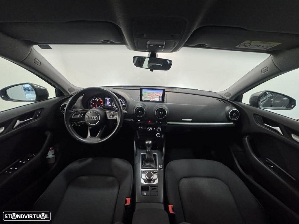 Audi A3 Sportback 1.6 TDI Design - 8