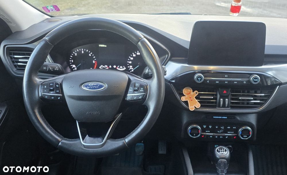 Ford Kuga 2.0 EcoBlue Hybrid TITANIUM - 10