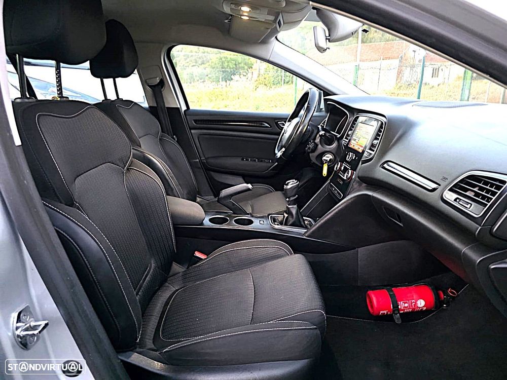 Renault Mégane Sport Tourer 1.5 dCi Zen ECO - 14