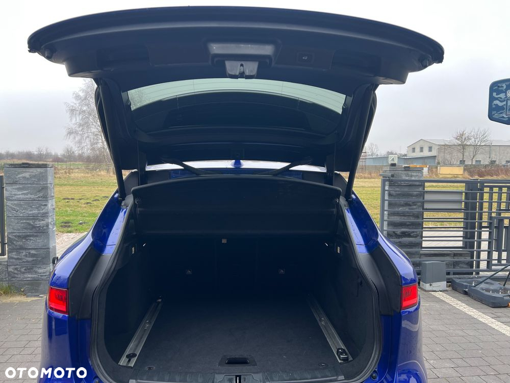 Jaguar F-Pace 2.0 i4D AWD R-Sport - 4