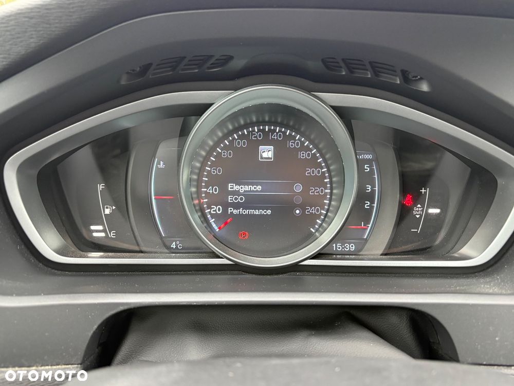 Volvo V40 D4 Summum - 17