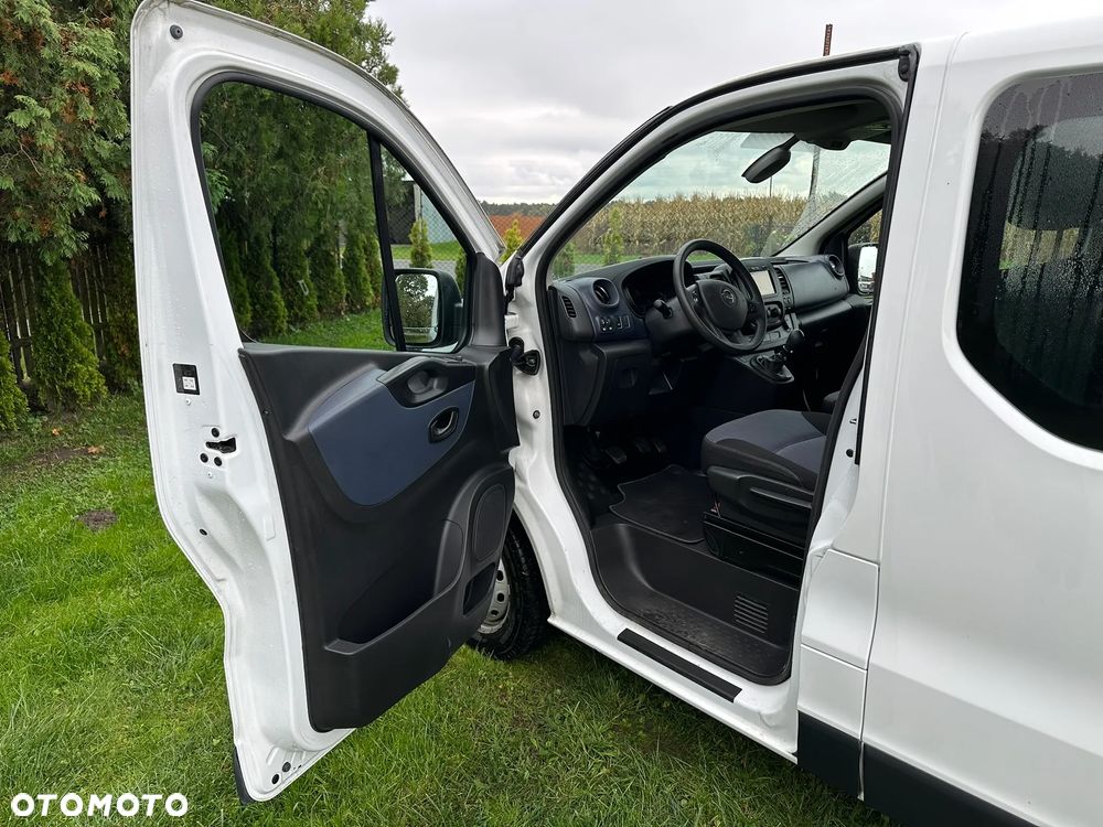Opel Vivaro - 12