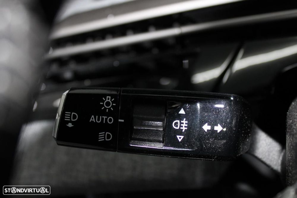 Peugeot E-3008 73 kWh Allure - 17