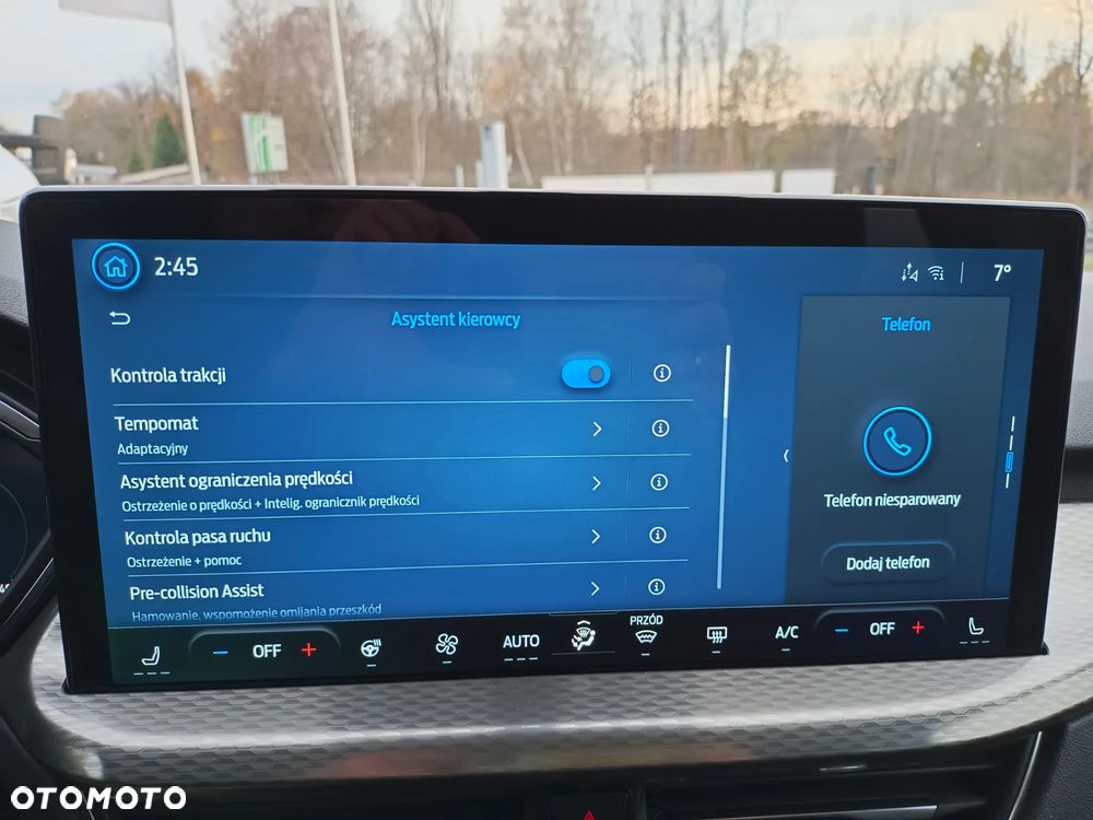 Ford Kuga - 25