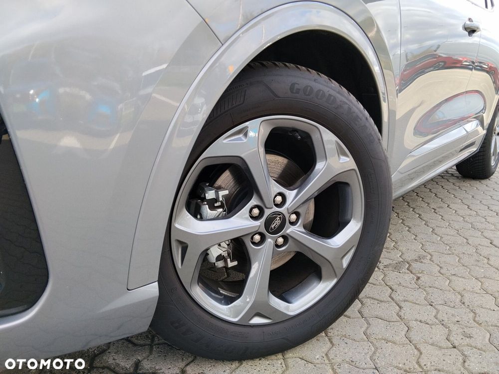 Ford Kuga - 13
