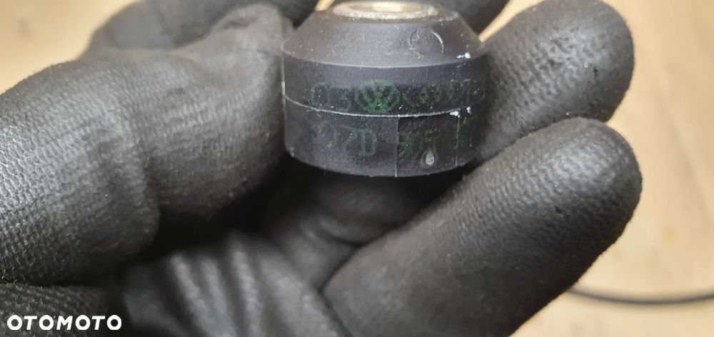 Czujnik stukowy spalania stukowego Audi A4 B6 1.6 07D905377 - 9