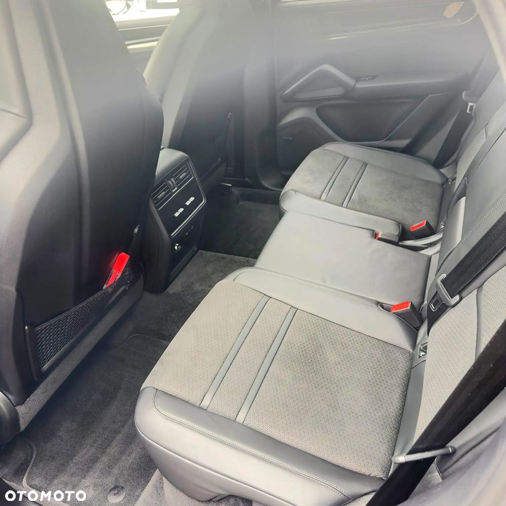 Porsche Cayenne - 11