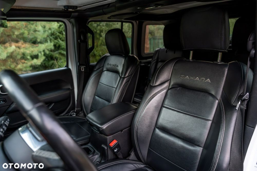 Jeep Wrangler Unlimited GME 2.0 Turbo Sahara - 25