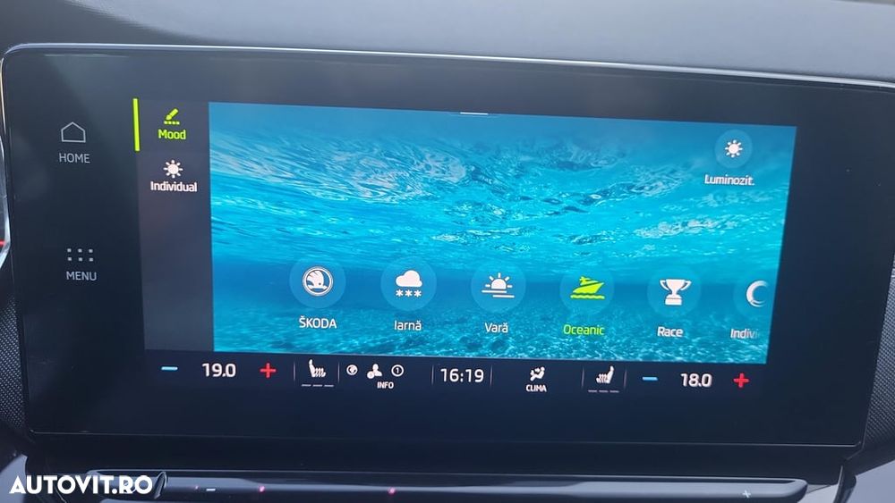 Skoda Octavia Combi 2.0 TDI DSG Style - 14