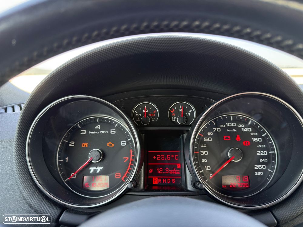 Audi TT Roadster - 14