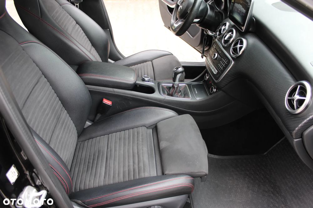 Mercedes-Benz Klasa A 180 CDI AMG Line - 24