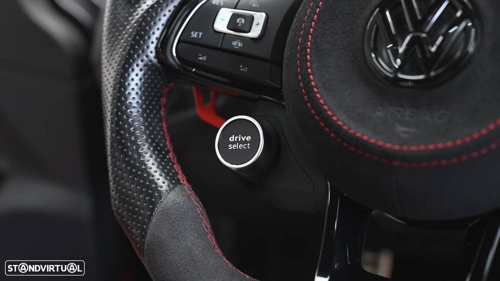 VW Golf GTI TCR 2.0 TSI OPF DSG - 54