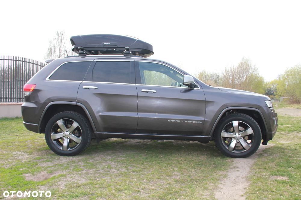 Jeep Grand Cherokee - 12