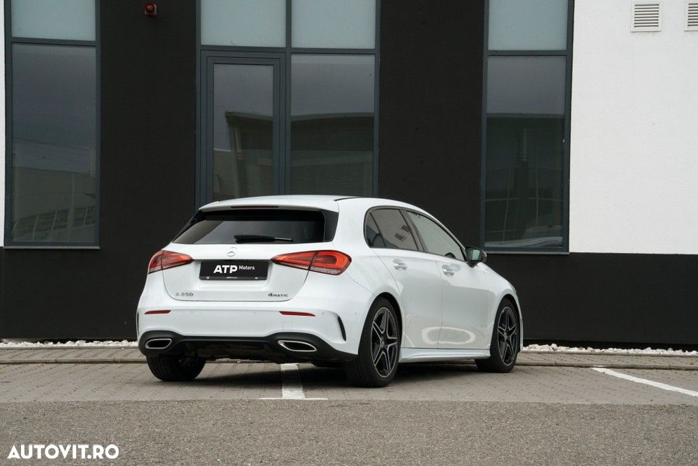 Mercedes-Benz A 250 - 25