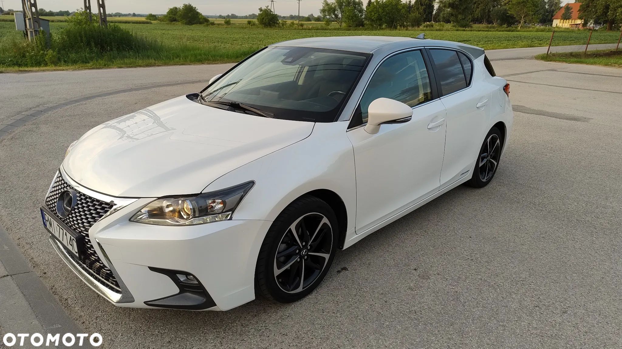 Lexus CT 200h Limited Edition - 1