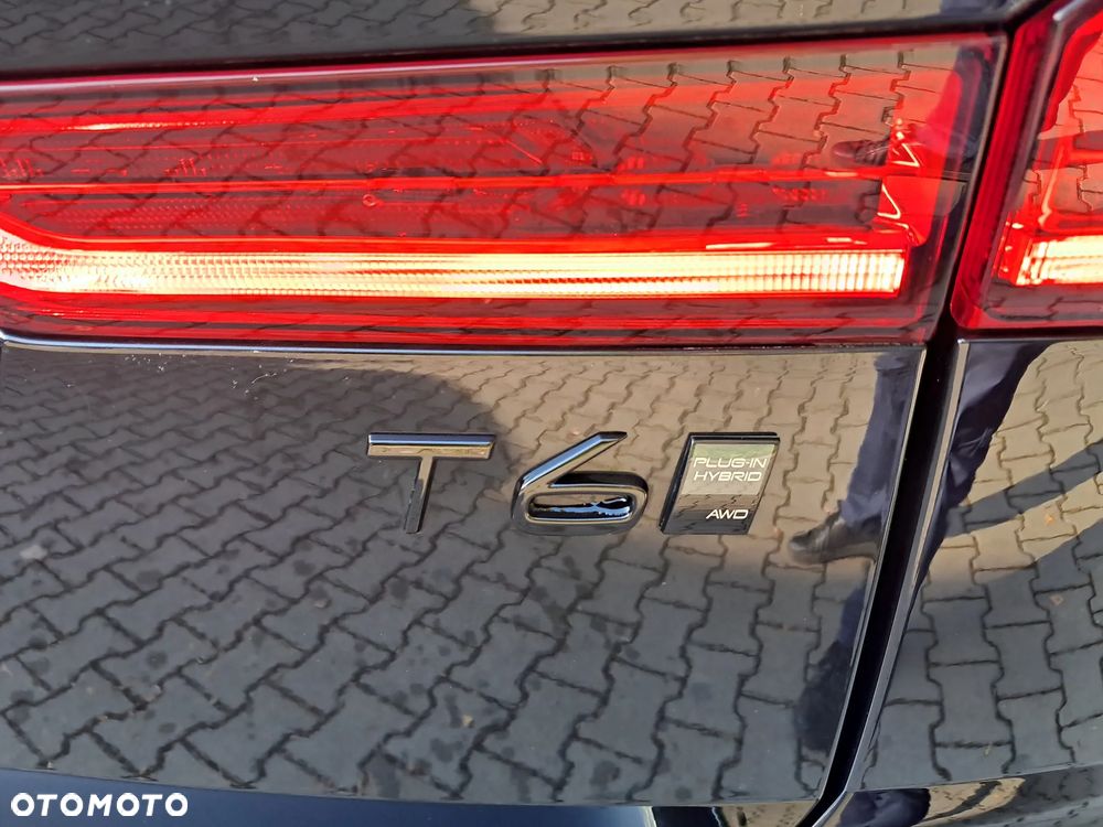 Volvo XC 60 T6 Plug-In Hybrid AWD Ultra Black Edition - 25