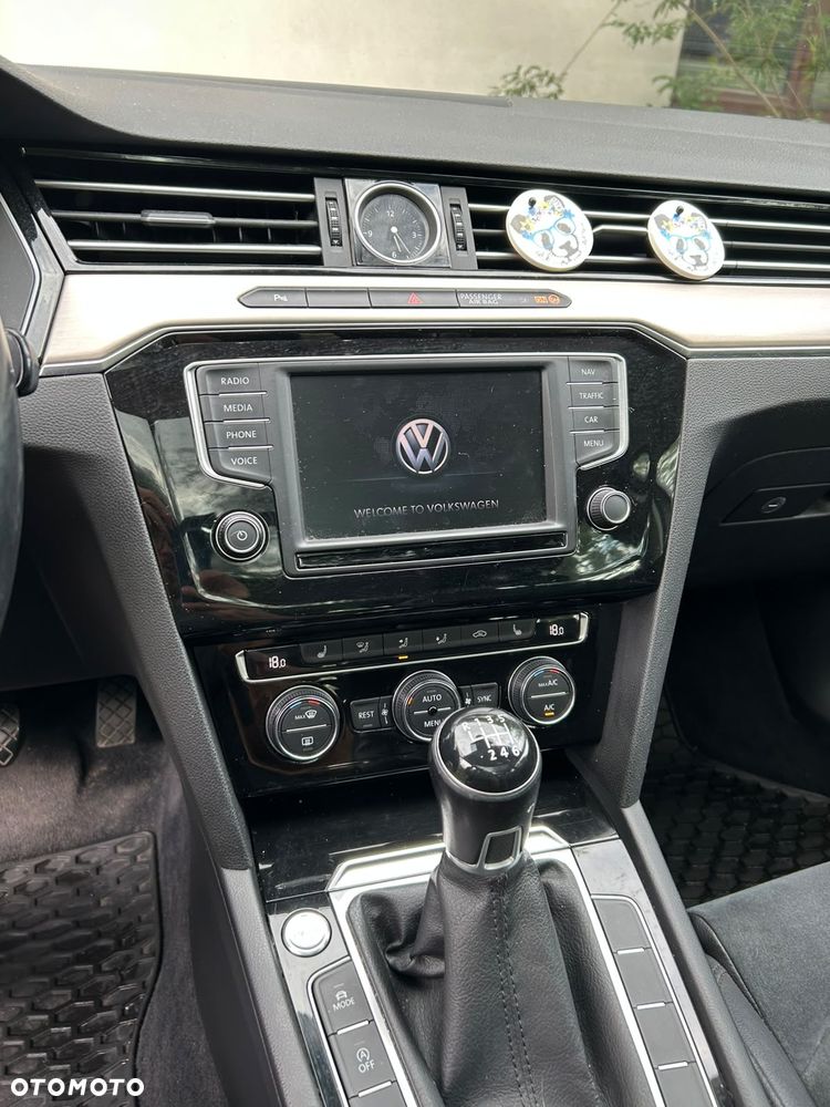 Volkswagen Passat 1.8 TSI BMT Highline - 5