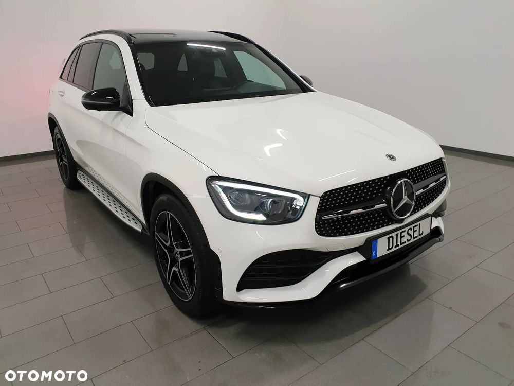 Mercedes-Benz GLC 220 d 4Matic 9G-TRONIC AMG Line Plus - 38