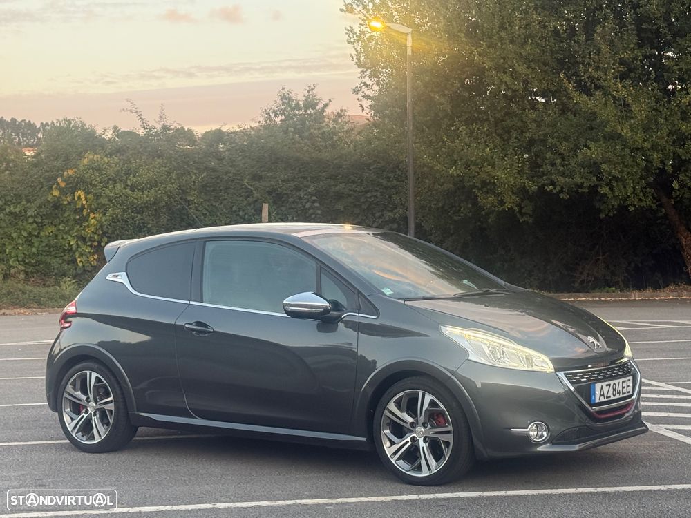 Peugeot 208 GTI 200 THP - 5