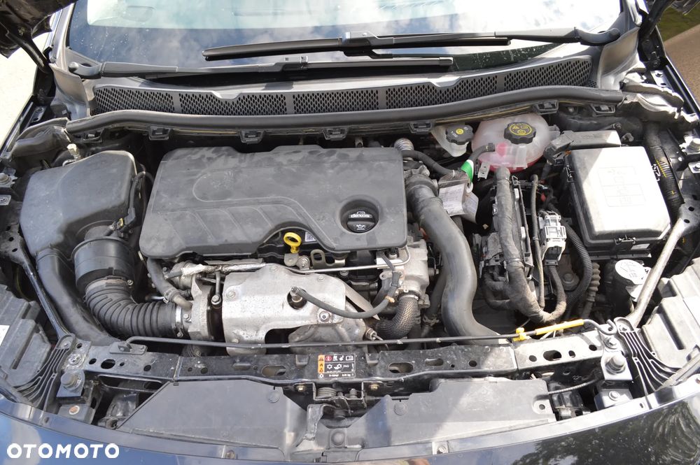 Opel Astra 1.6 CDTI Sport - 28