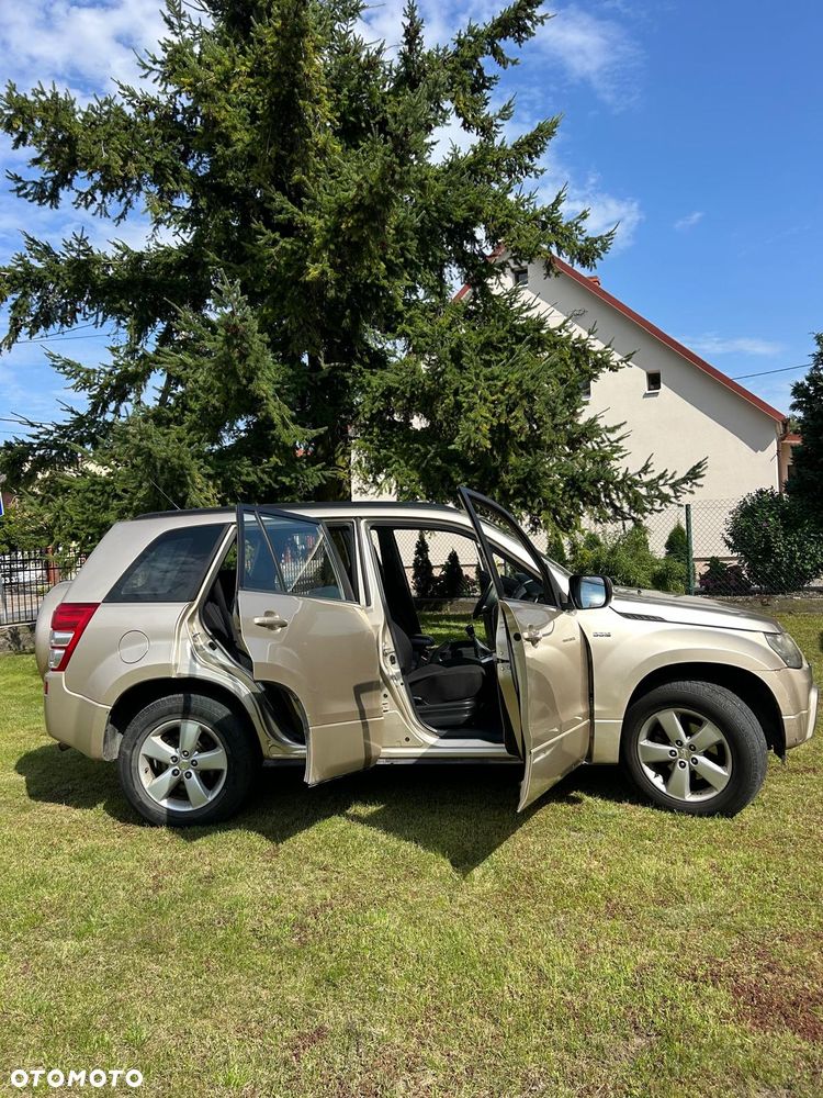 Suzuki Grand Vitara 1.9 DDiS Comfort + DPF - 4