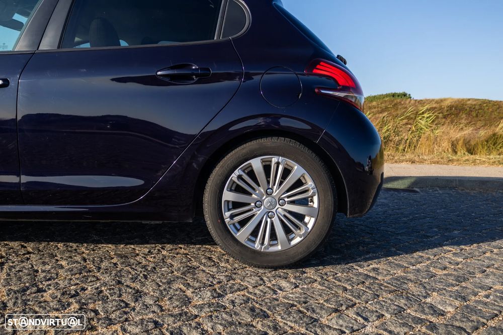 Peugeot 208 1.2 PureTech Allure - 10