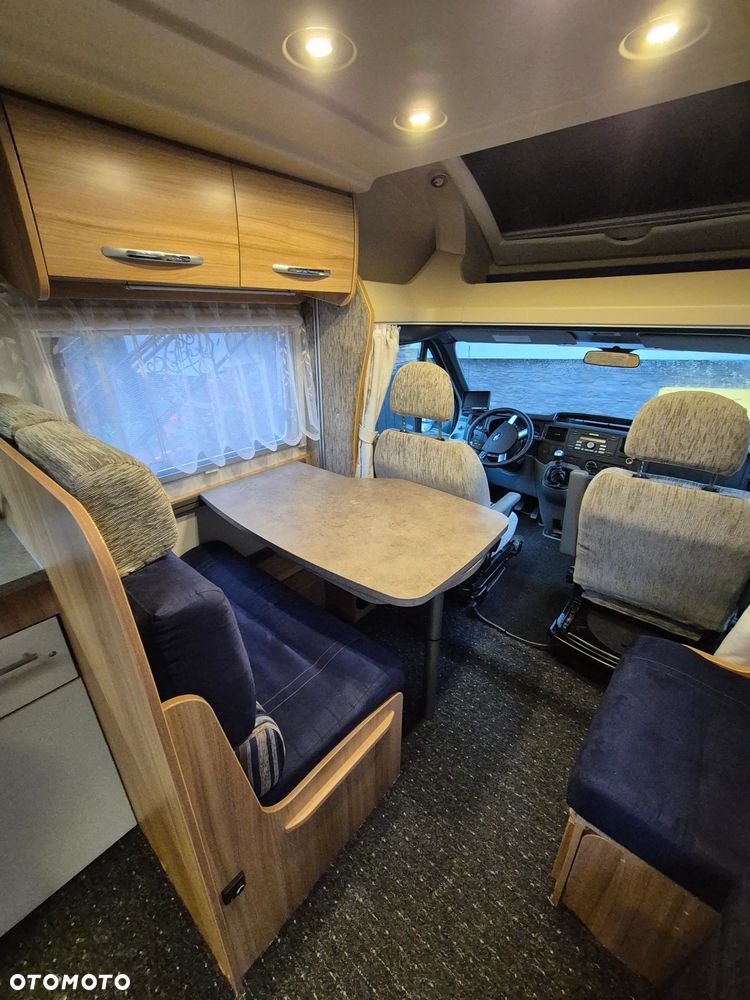 Ford Chausson - 24