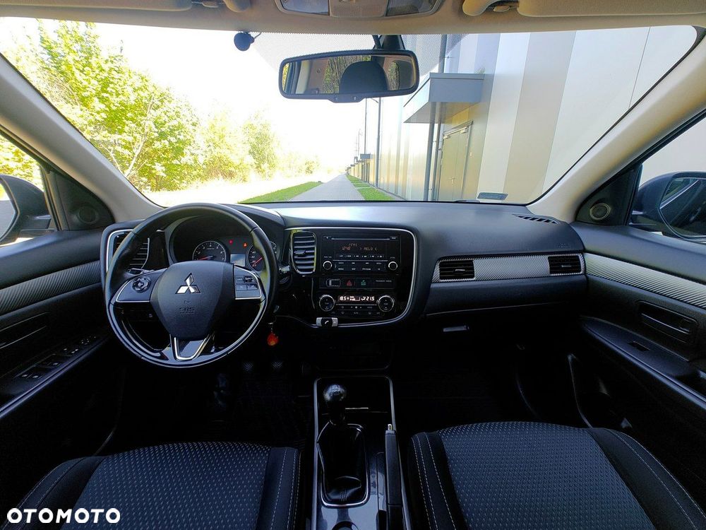 Mitsubishi Outlander - 17