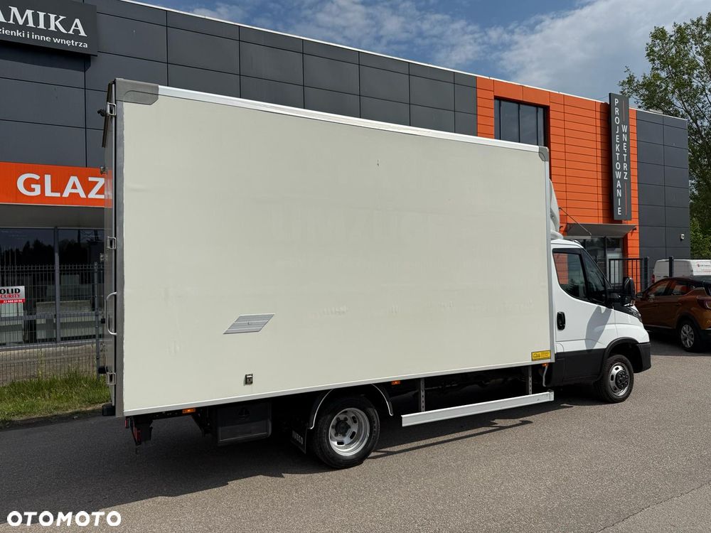 Iveco Daily 50C18, 3.0 180KM, Wysoki kontener, DMC 3,5t, Niski przebieg - 11