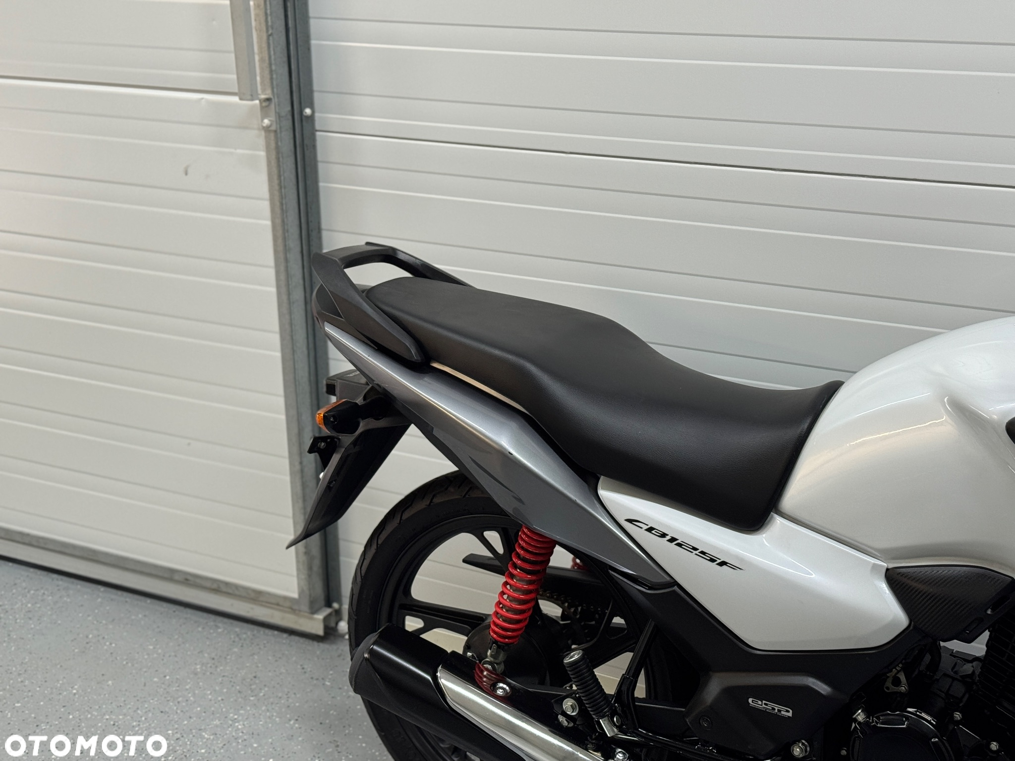 Honda CBF - 4