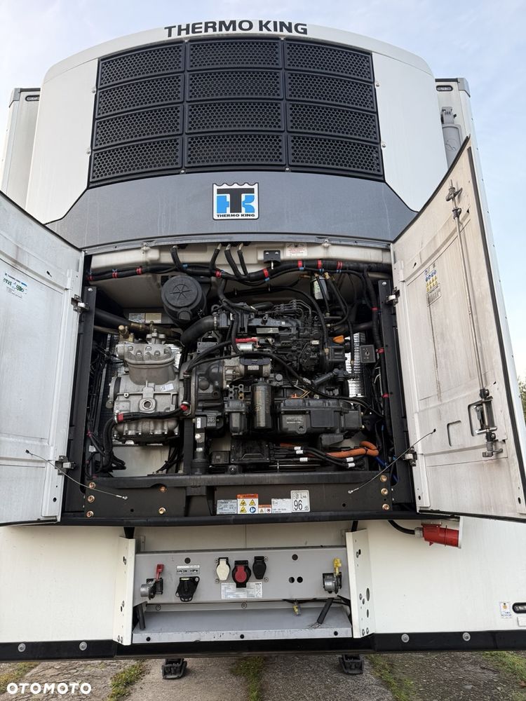 Schmitz Cargobull A400 - 8