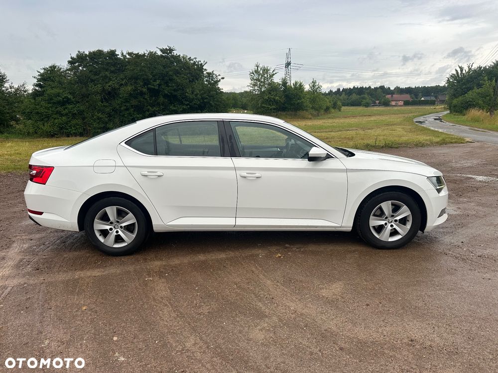 Skoda Superb 2.0 TDI 4x4 Premium Edition - 3