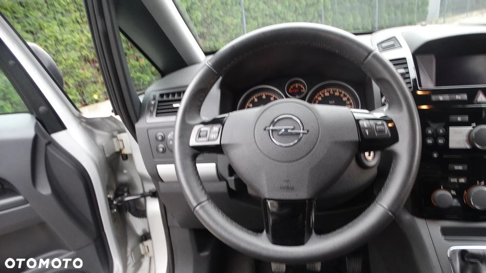 Opel Zafira - 21