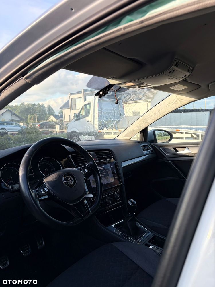 Volkswagen Golf - 13