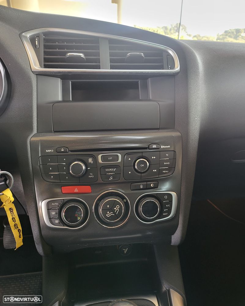 Citroën C4 VTi 120 Exclusive - 8