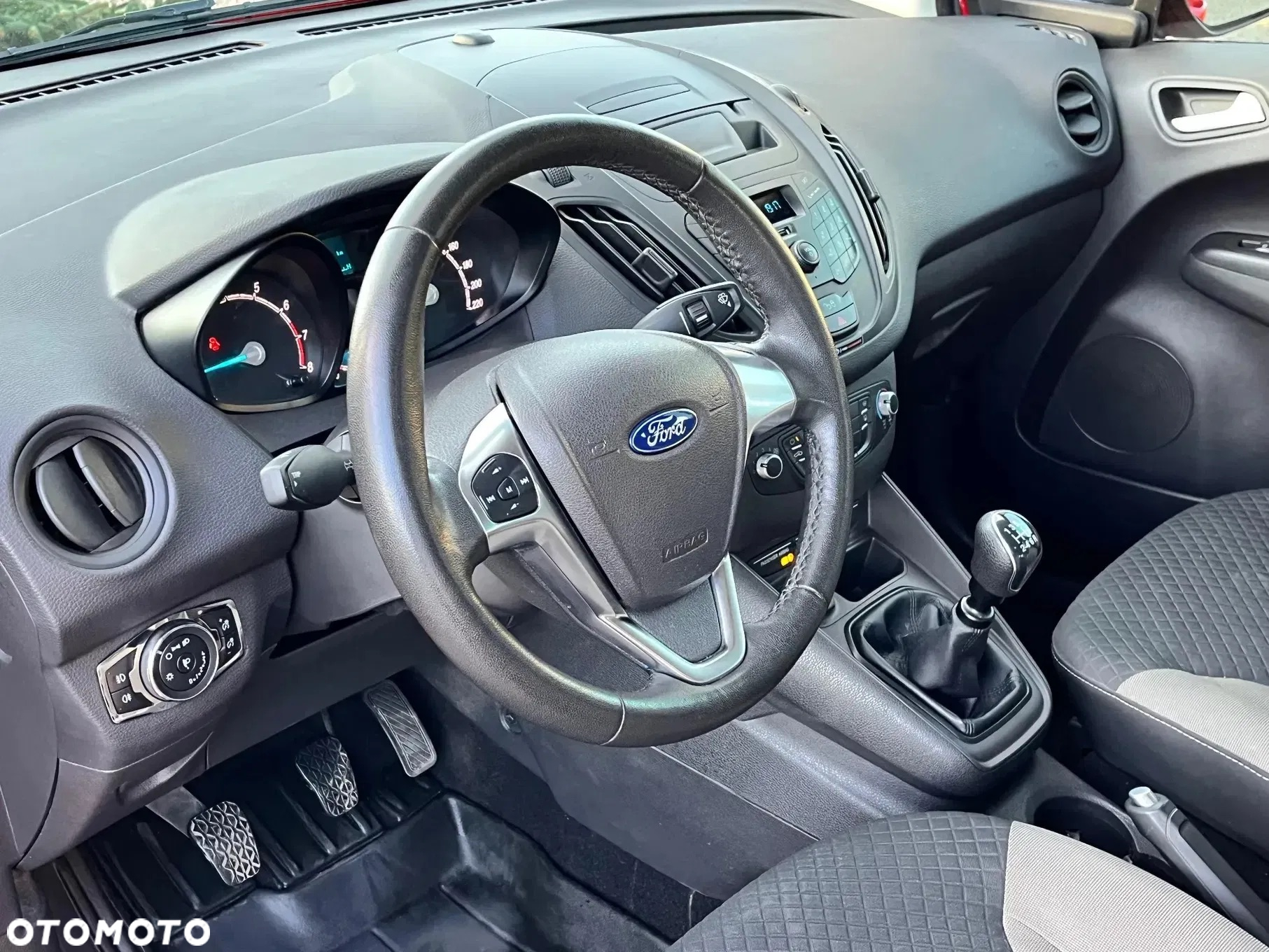Ford Tourneo Courier - 8