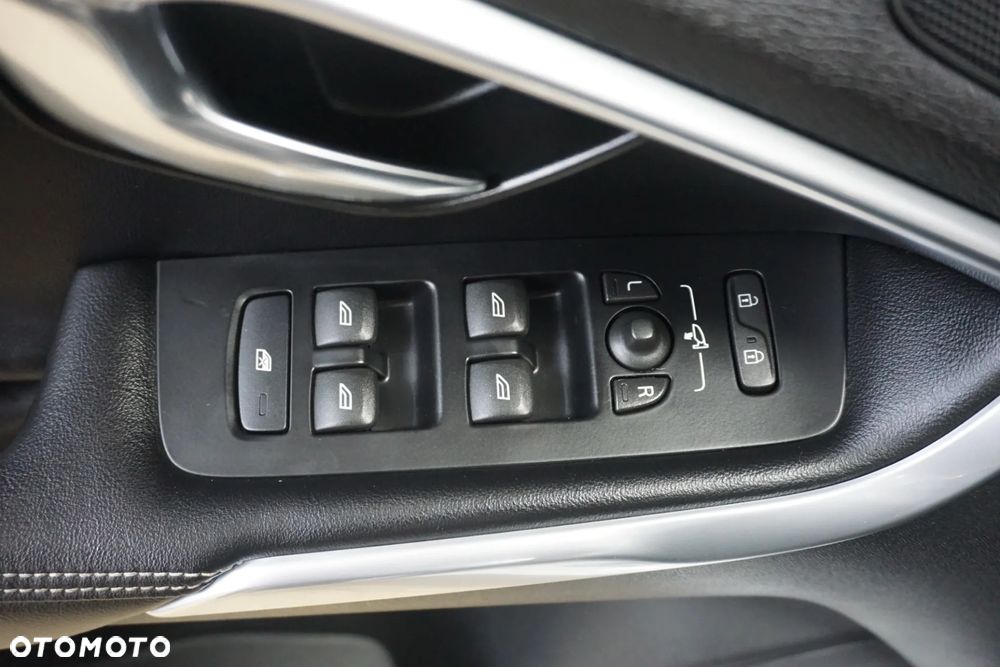 Volvo V40 D2 RDesign - 28