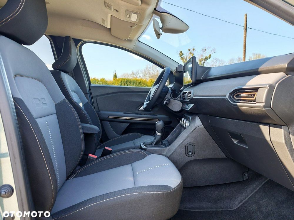 Dacia Jogger 1.6 Full Hybrid 140 Extreme MMT - 26