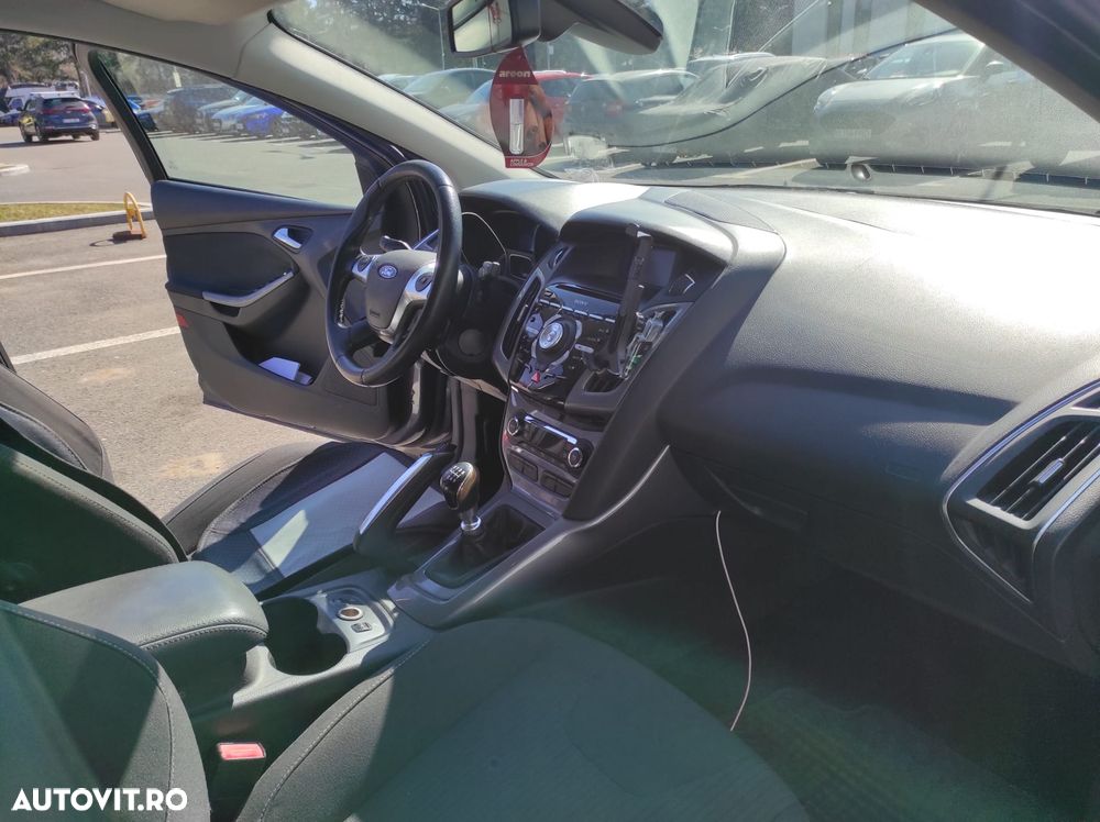 Ford Focus - 2