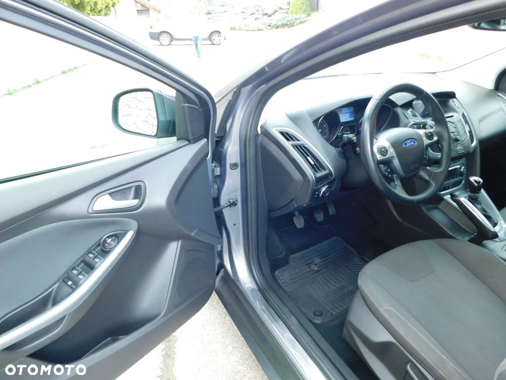 Ford Focus 1.6 Titanium - 13