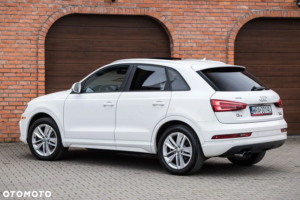 Audi Q3 2.0 TFSI quattro S tronic - 11